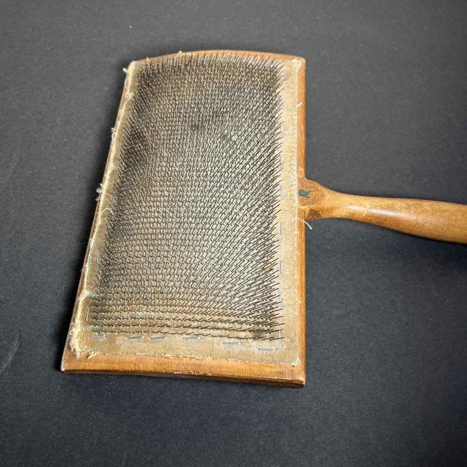 Clemes & Clemes Curved Back Wool Hand Card Vintage Fiber Art Tool - Image 4 of 4