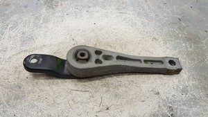 Drehmomentstüze Getriebehalter Motorlager unten VW 13 Scirocco