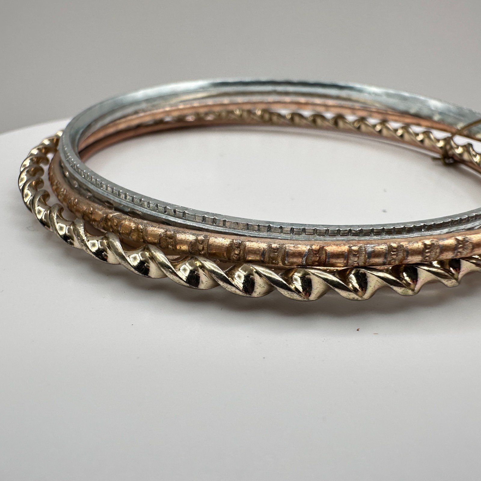 Vintage 90s Stackable Bangle Bracelet Set Gold/Si… - image 1