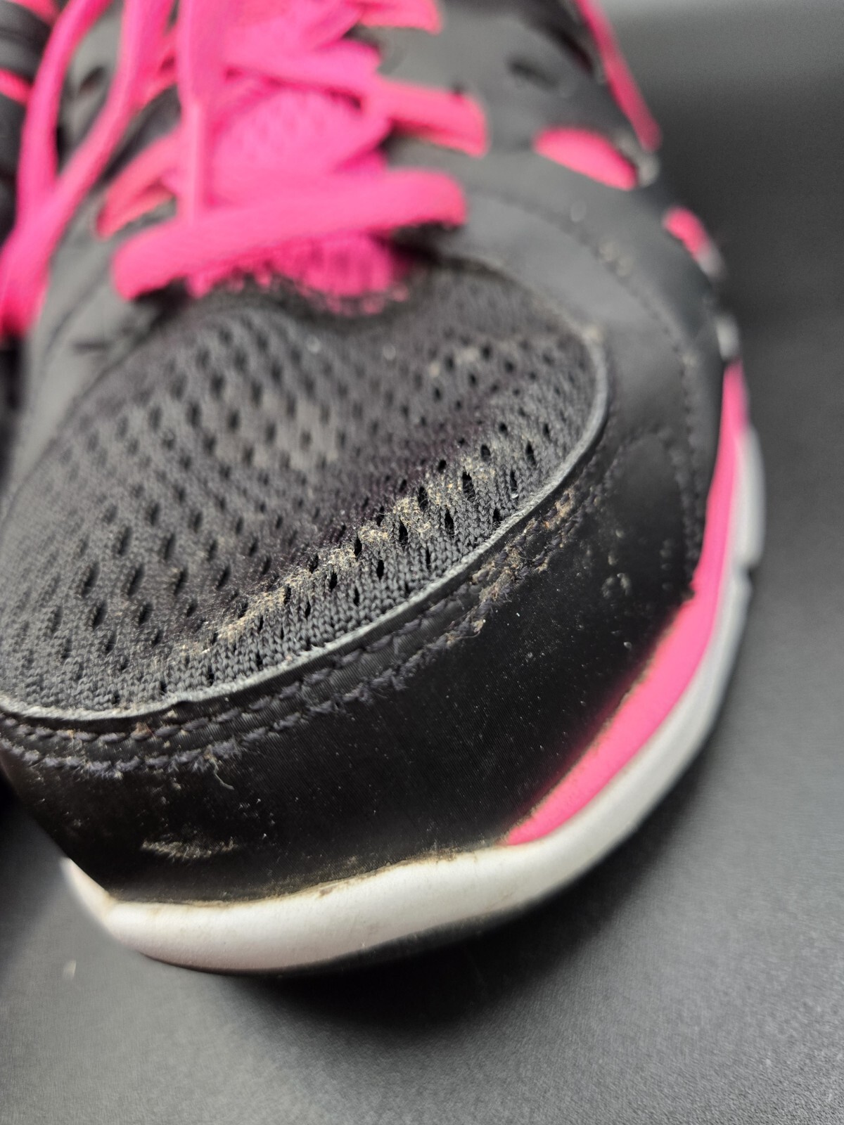 SAOLA Nike Dual Fusion Run 2 2013 taglia 9 5 rosa caldo nero. Suola bianca con swoosh argento