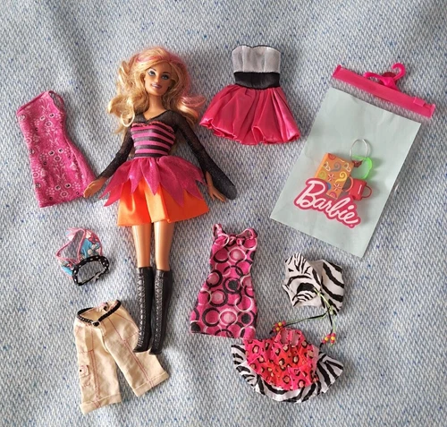 2011 Barbie Halloween Party Mattel+vestiti e accessori