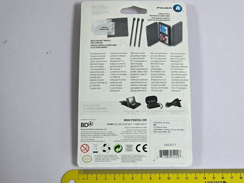NINTENDO DSi OFFICIAL ACCESSORY KIT BRAND NEW GAME CASE 3 STYLUS SCREEN PROTECTO - Picture 2 of 2