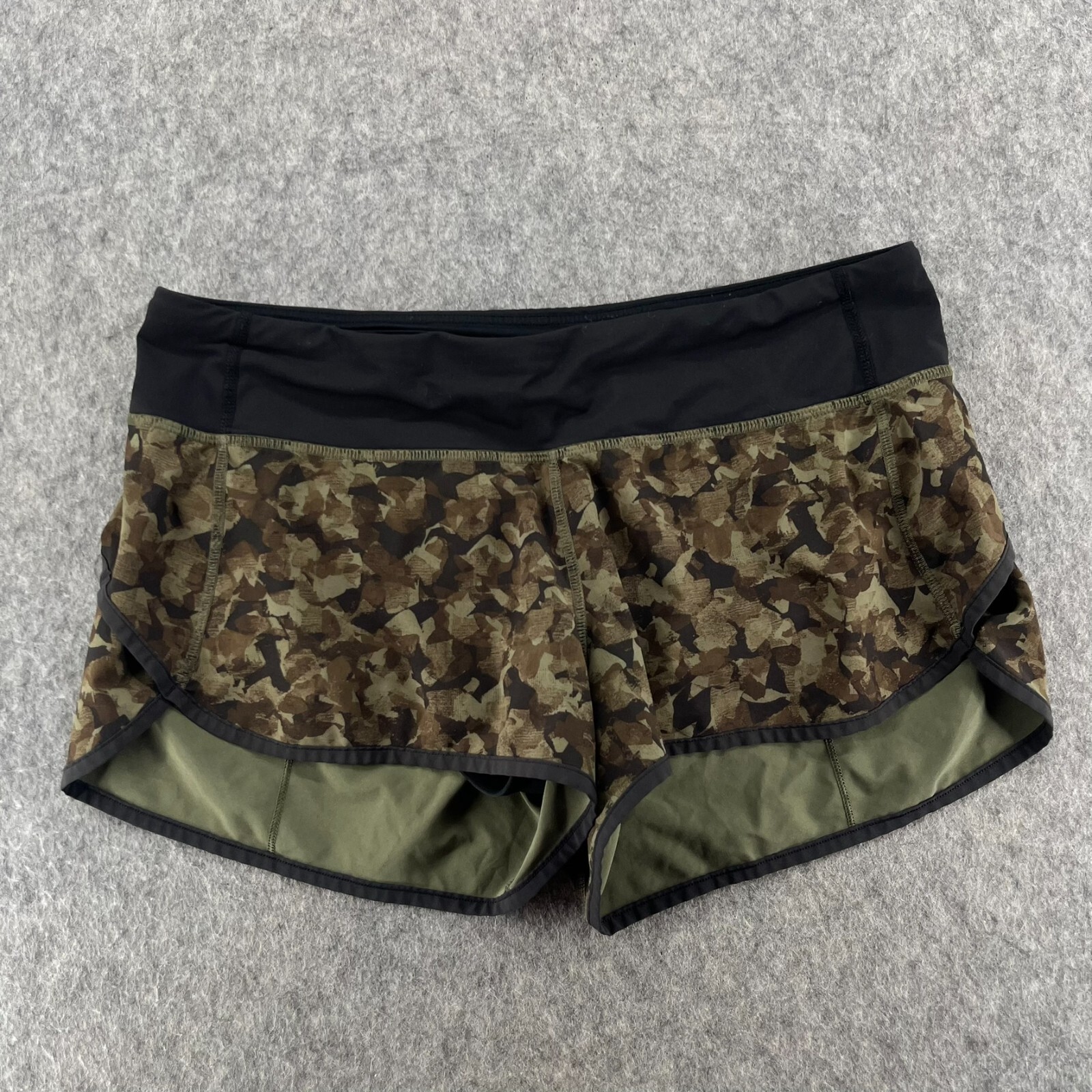 Lululemon Womens Run Speed Shorts Camo Green Black Size 8
