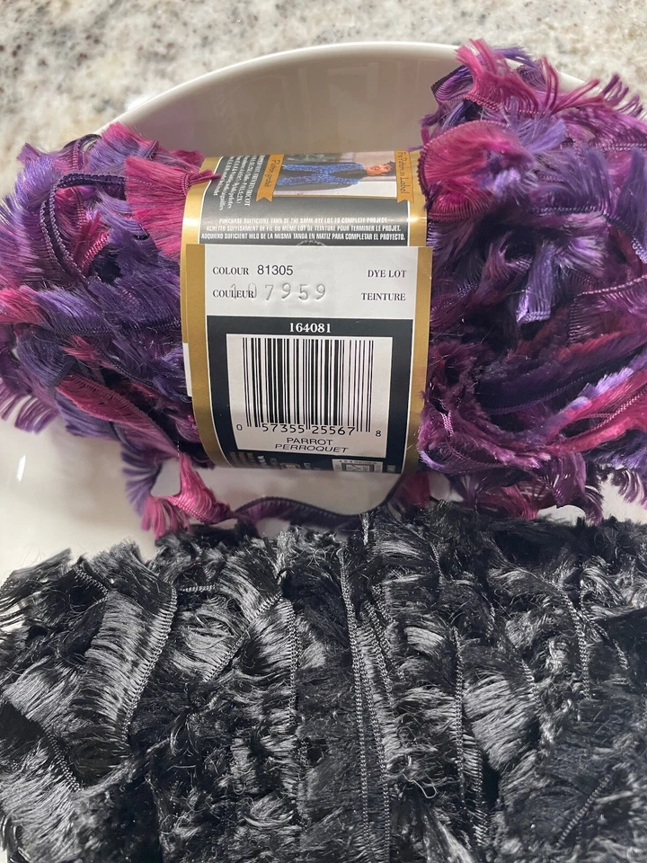 BERNAT Boa Scarf Yarn (2) Skeins Parrot &  Black - Image 4 of 4