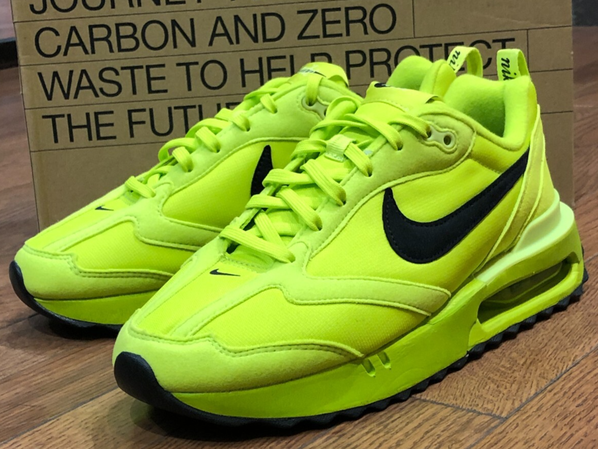 アッシマー無料/美品、 お買い得 ナイキ高級ャディGREEN 11/14発売｜Nike Air Max Waffle Racer SP 