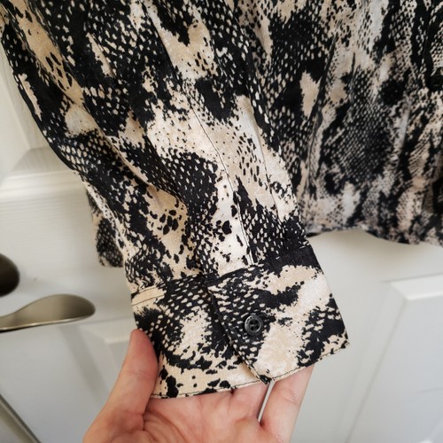 Calvin Klein Black Linen Snake Print Roll Tab Sleeve Button Up Blouse Womens M - Picture 4 of 8