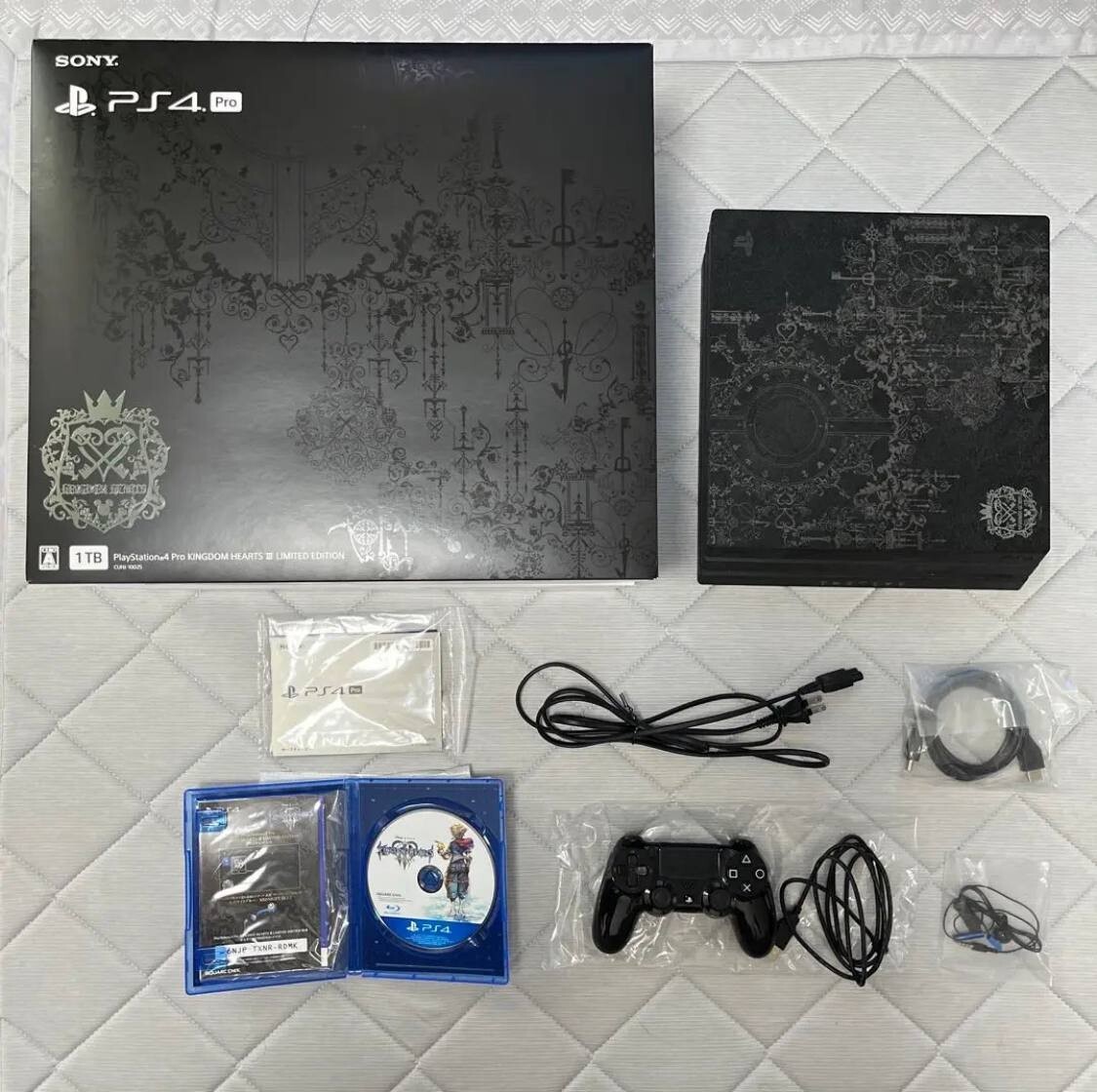 Kingdom Hearts III PlayStation 4 Pro 1TB Limited Edition Kingdom Hearts III PlayStation 4 Pro 1TB Limited Edition