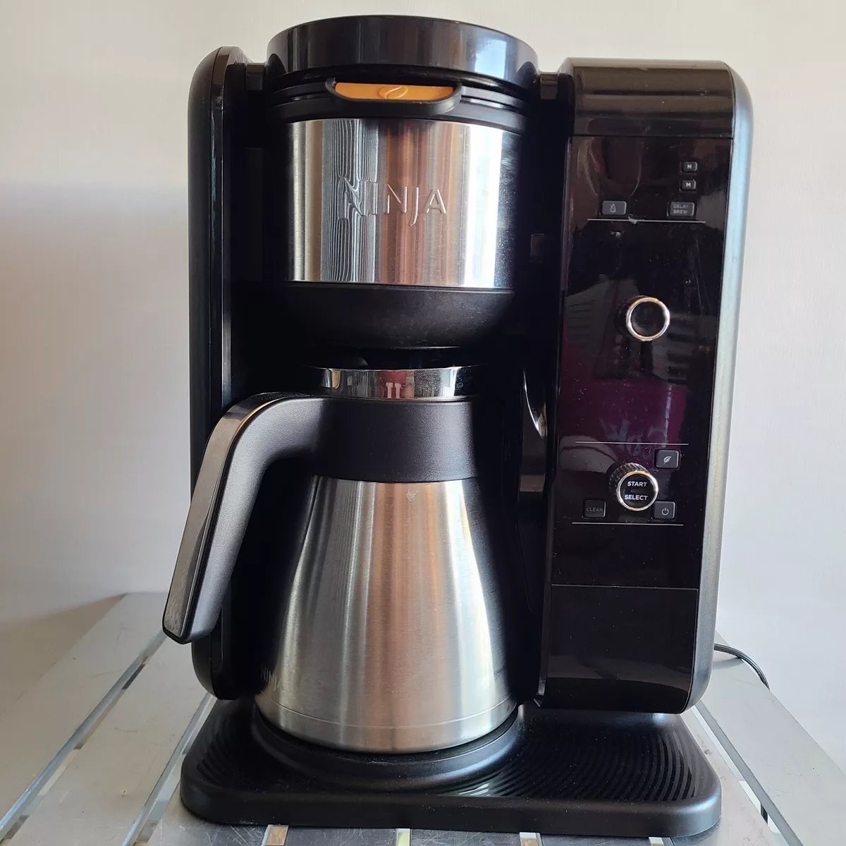 NINJA 10 Cup Black/Stainless Hot and Cold Brew System Coffee Maker