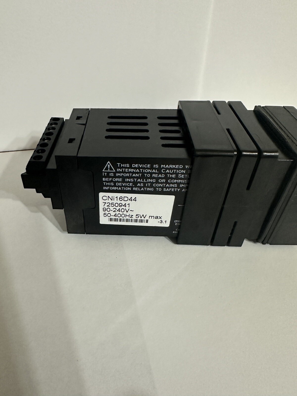 OMEGA CNi16D44 iSeries Temperature & Process Controller(BRAND NEW