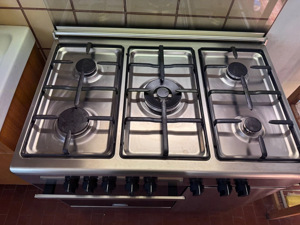 De Longhi DEMX 96 B5 ED Cucina Gas 5 Fornelli con Forno Elettrico da 90 cm - Immagine 4 di 4