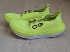 Oofos Men's OOmy Stride Shoe Electro Yellow Sz 9 EUC