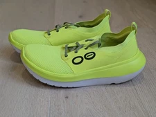Oofos Men's OOmy Stride Shoe Electro Yellow Sz 9 EUC