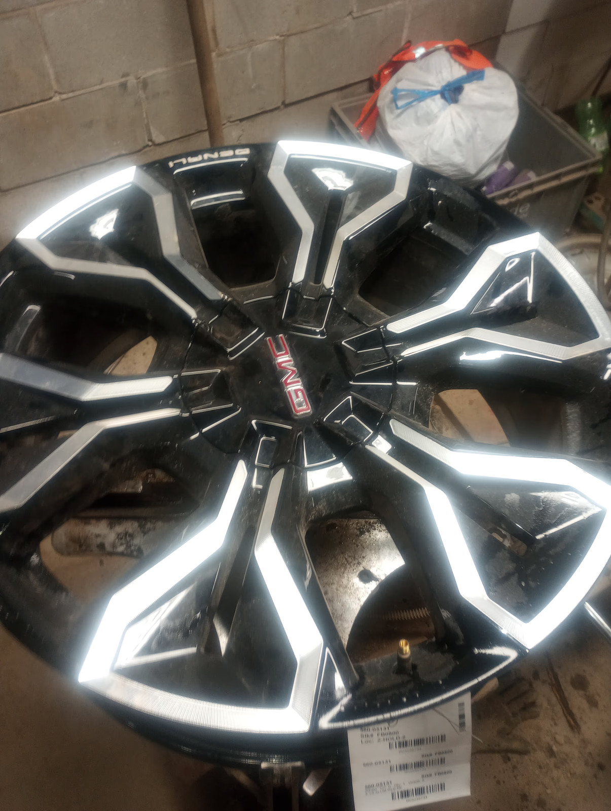 Wheel 6 Spoke 24x9 Opt Ree Fits 24-26 SIERRA DENALI EV 3235733