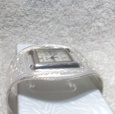 Montana Silversmiths Cuff Watch Silver Flower Filigree Gold New Bat Mint !! +Box Montana Silversmiths Cuff Watch Silver Flower Filigree Gold  main image 2