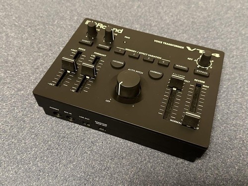 Roland VT-4 Voice Transformer Black W/accessories Excellent condition Used JP