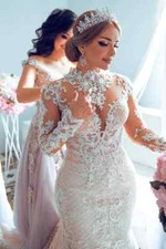 Sexy Mermaid Wedding Dresses Round Neck Long Sleeved Tulle Applique Bridal Gowns