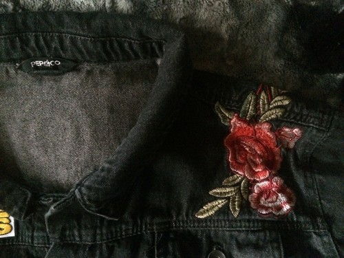 Stone Roses Embroidered Patch Vintage Faded Black Denim Jacket I Wanna Be Adored - Picture 4 of 12