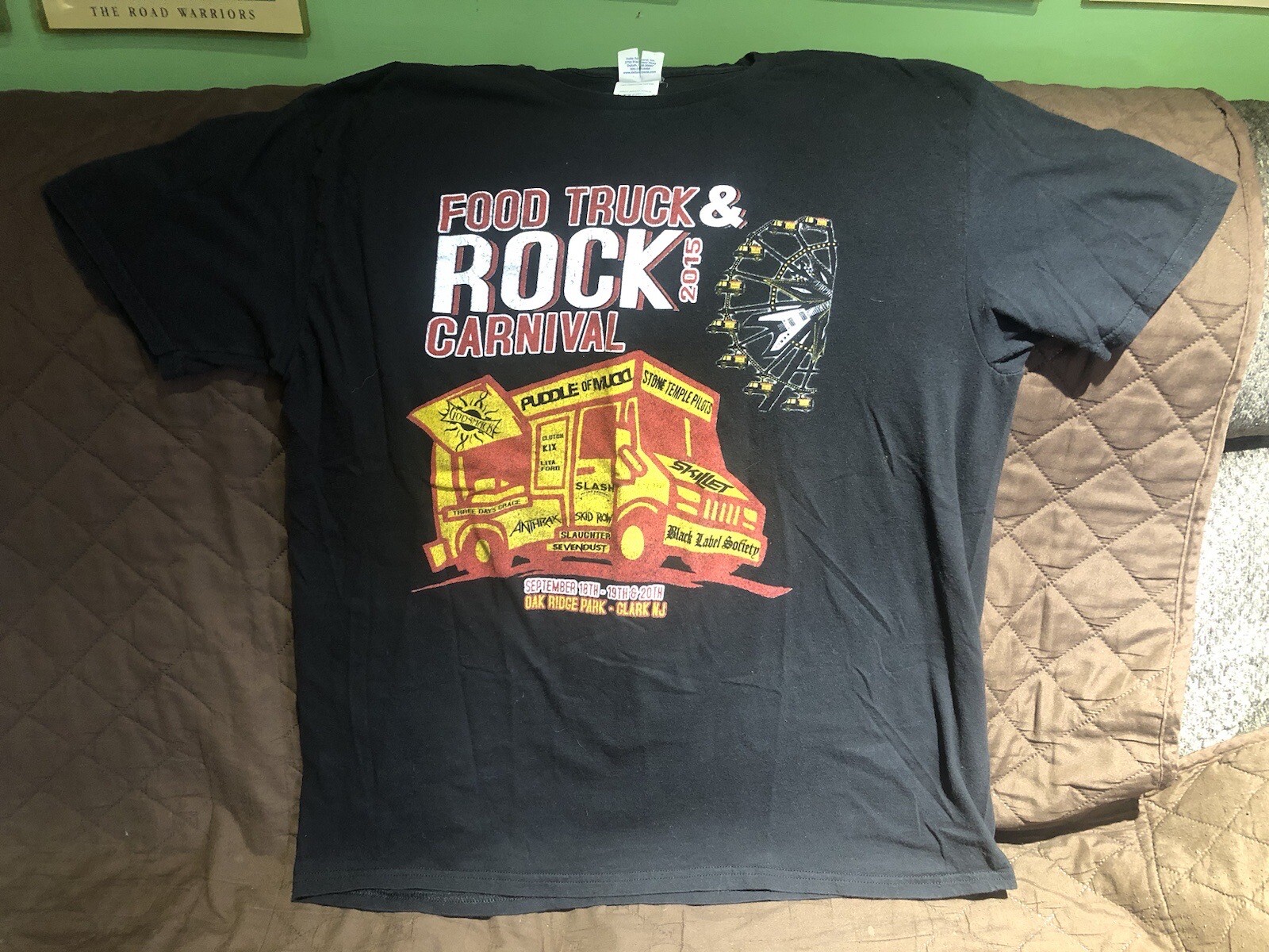 FILA MAGLIETTA CONCERTO SUPER RARA FOOD TRUCK ROCK CARNEVAL 2015 XL SKID ROW SLASH LEGGERE