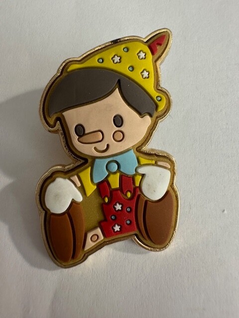 Disney Loungefly  Pin Gingerbread Sugar Cookie Portrait Blind Box Pinocchio (A2)