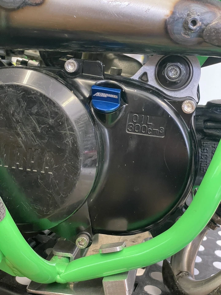 Yamaha PW 50 recambio Minis Billet aluminio tapa de llenado de aceite AZUL Foto 2 de 4