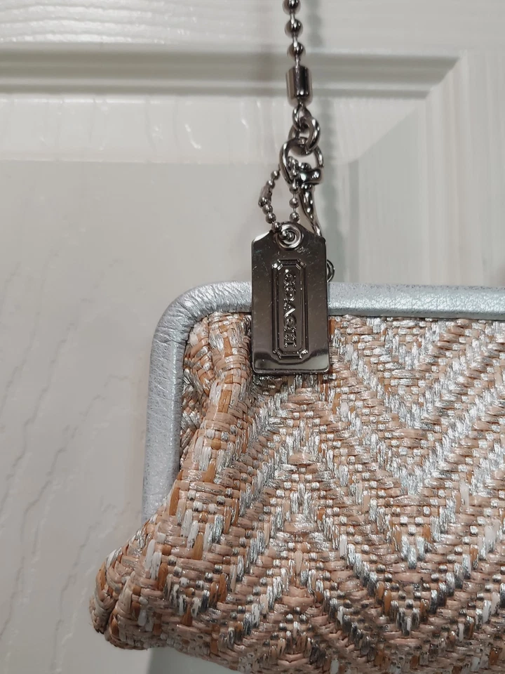 Rare Coach 1941 Amanda Darcy Kisslock Chain Clutch Silver 13592 - Image 3 of 4