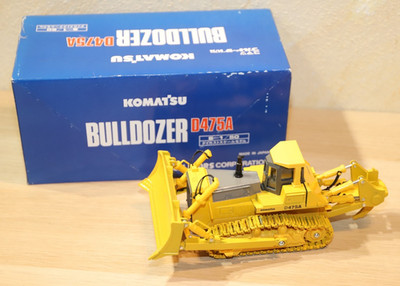Komatsu Kettenraupe  Bulldozer D475A, 1:50, OVP Neuwertig