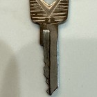 1950'S FORD TRUCK PICKUP IGNITION DOOR KEY VINTAGE ANTIQUE "V" KEY — photo 4