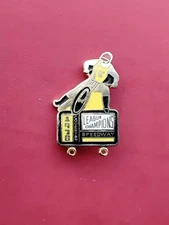 COVENTRY BEES  SPEEDWAY BADGE IN GOLD 