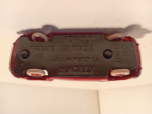 Norev F Renault Fregate Grand Pavois rouge et beige chassis tole 1/43 - Photo 6/6