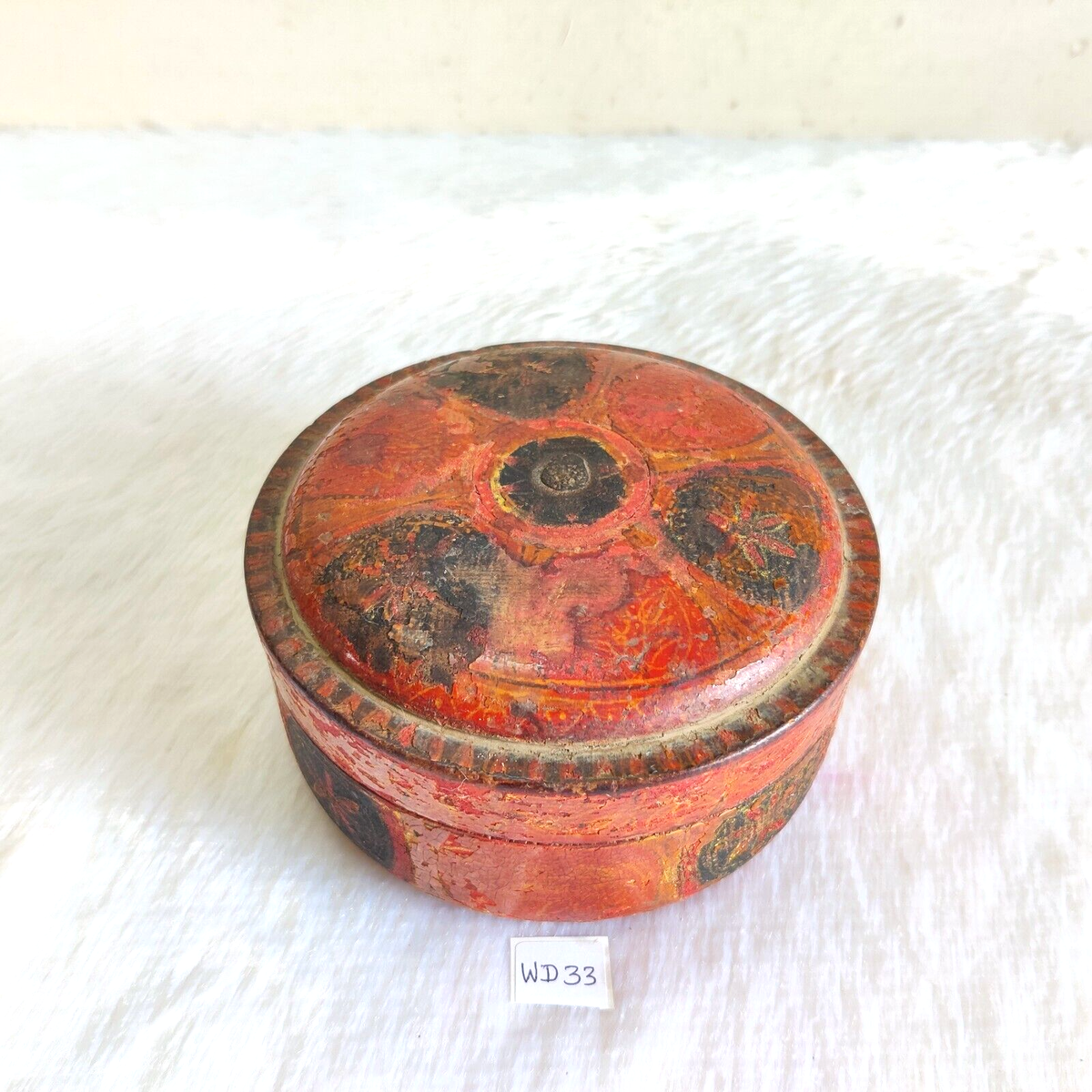 19c Handmade Lacquered Multi Color Round Wooden Box Rare