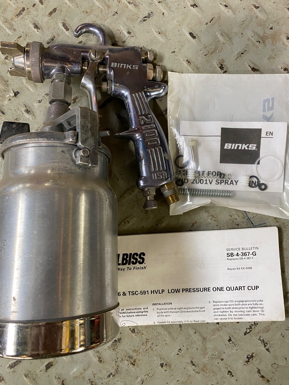 BINKS Spray Gun Model 2001 with DeVILBISS Canister + repair kit #6-229