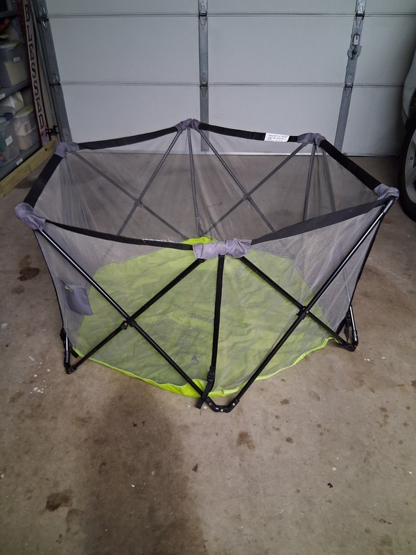 Folding, Portable, Indoor/Outdoor, Play pen for small animals