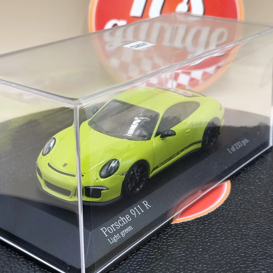 MINICHAMPS 1/43 Porsche 911 R 2016 991 green 413066267 Sums Model - Image 2 of 4