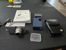 Canon PowerShot SD500 Digital ELPH Camera Silver For Parts