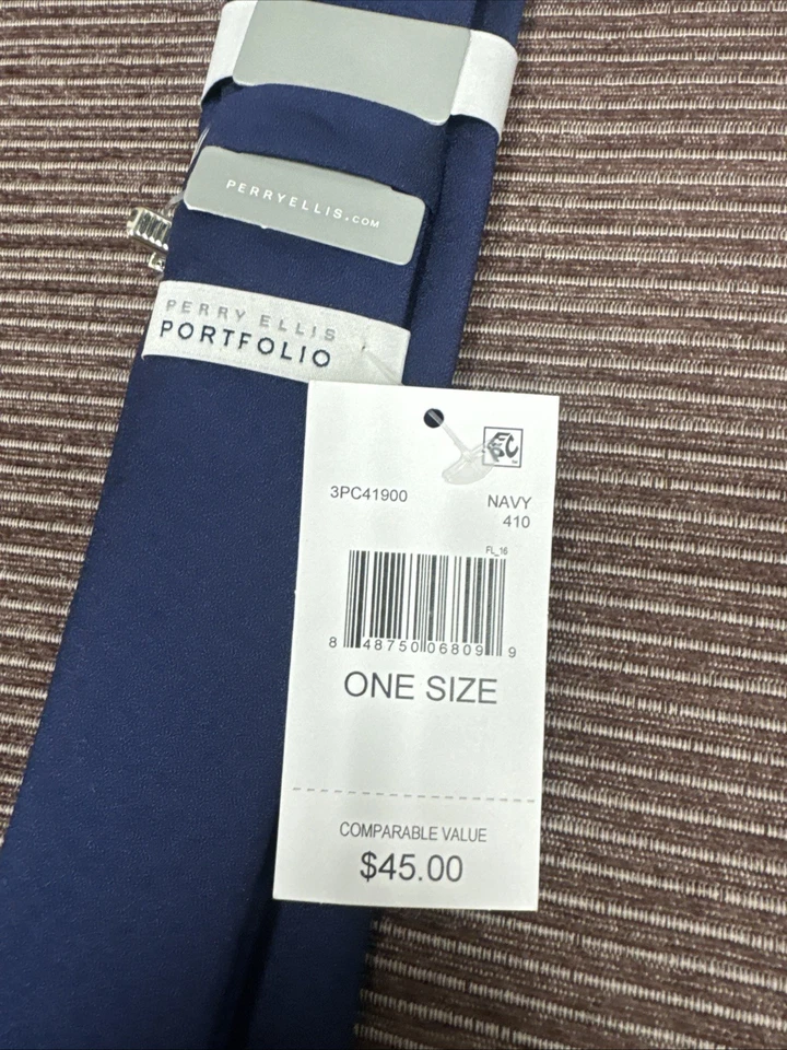 Corbata Perry Ellis azul marino talla única con clip de corbata precio de venta sugerido por el fabricante 45 USD Foto 4 de 4