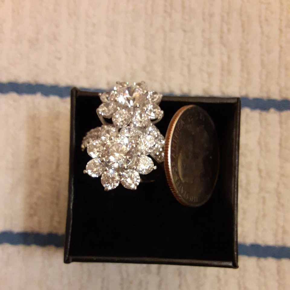 Anillo de by-pass grande de ley talla 6 hecho con circonitas blancas de Swarovski (385) Foto 3 de 4