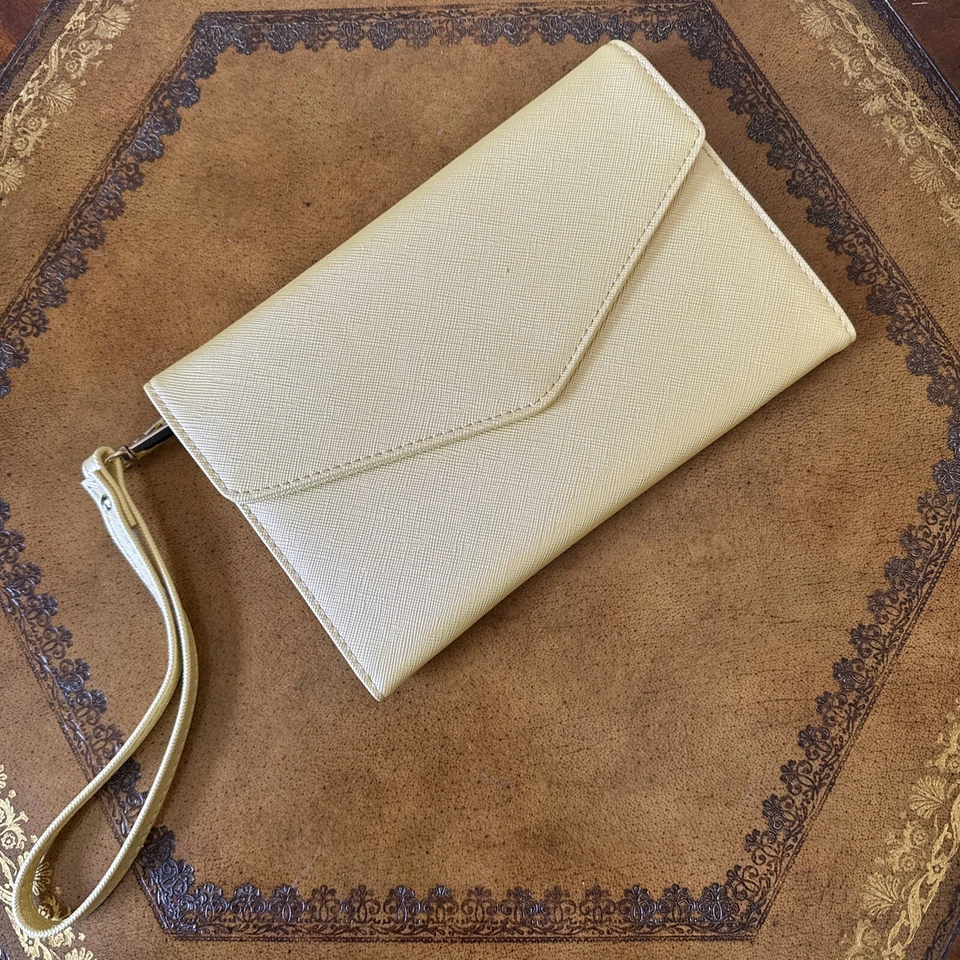 Travelambo Women’s Clutch Wallet Gold Yellow RFID NEW - Image 2 of 4