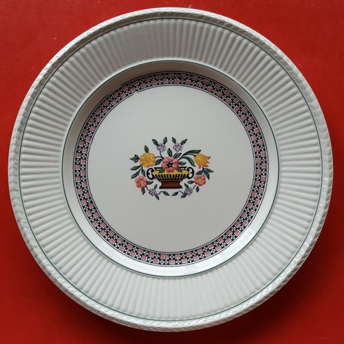 4 Antique Wedgwood England 'Trentham' Red A6770 9" Luncheon Plates. Flower Urn - Bild 5 von 12