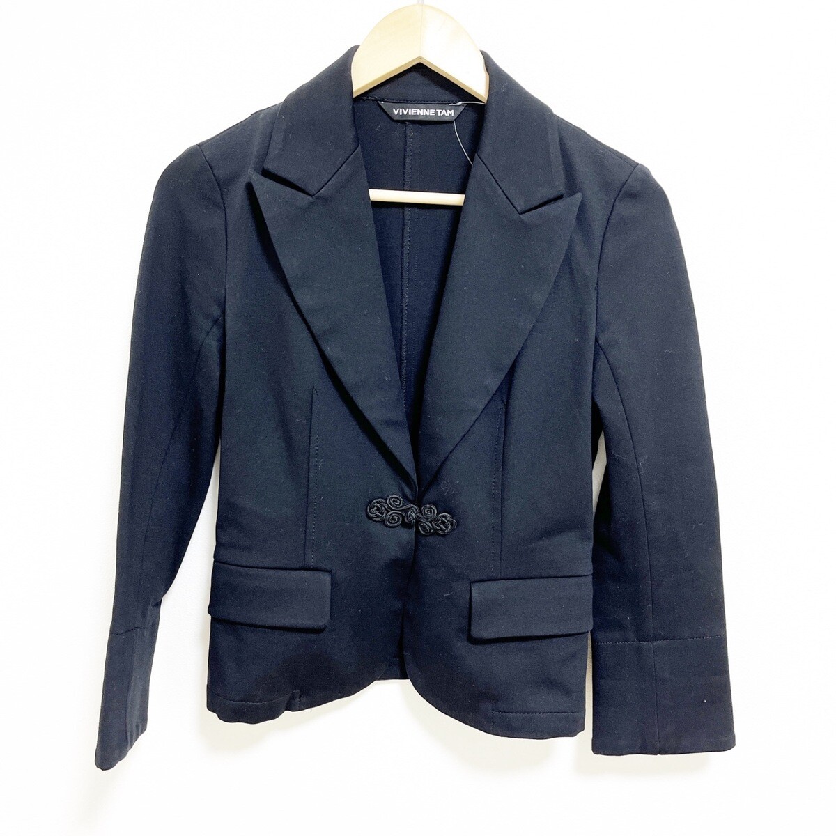 Auth VIVIENNE TAM - Black Women 