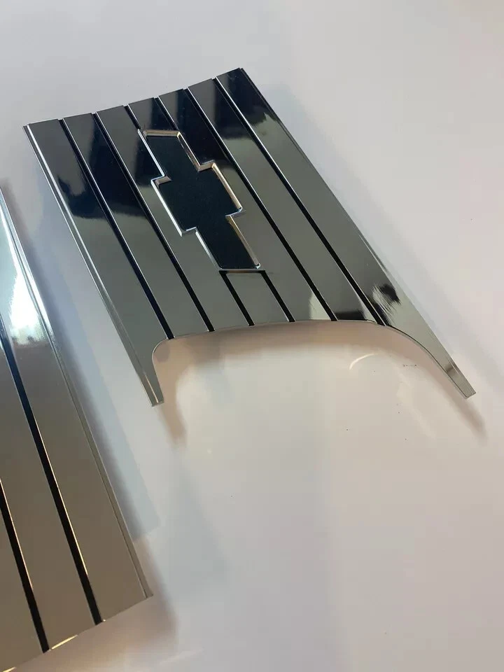 NEW 1957-1958 CHEVY CAMEO TRUCK FRONT BED BOWTIE PLATES SAIL PLATES CHROME - Image 2 of 4