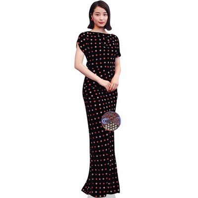 Suzu Hirose (Dress) Mini Size Cutout