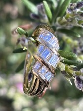 18k yellow gold croissant ring with 1ct natural diamonds-emerald cut