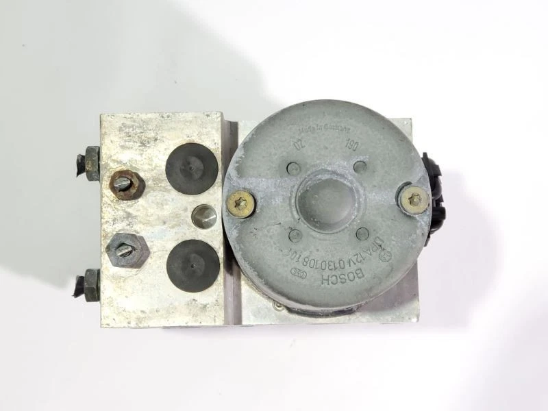 Bomba de freno antibloqueo ABS secuencial tracción trasera PN: 0130108101 OEM 02 Maserati Spyder CC Foto 3 de 4