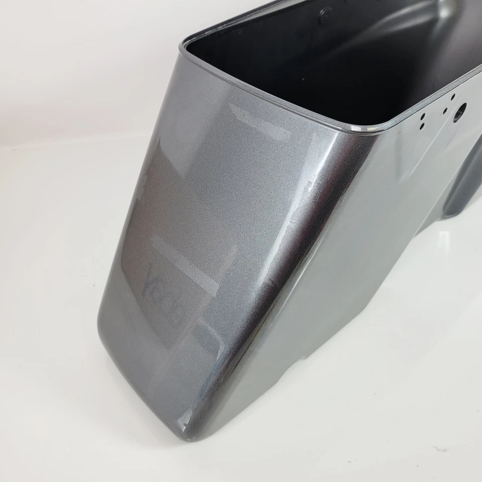 Оригинальная левая седельная сумка Harley Davidson 2022 Ultra Limited с перчатками серая металлик - Изображение 2 из 4