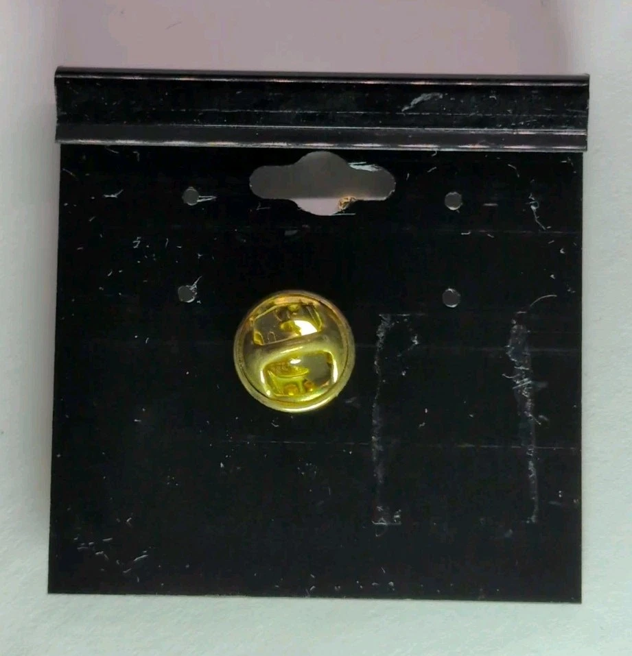 2001 Peter David Baltimore Orioles Cal Ripken Last games Hat Lapel Pin RARE NOS - Image 4 of 4