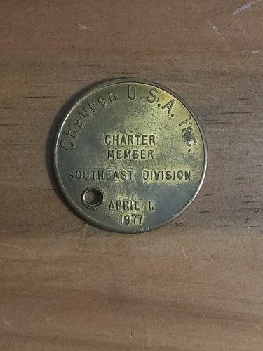 Chevron USA Inc. Charter member southeast division April 1 1977 Miami FL coin - Picture 2 of 2