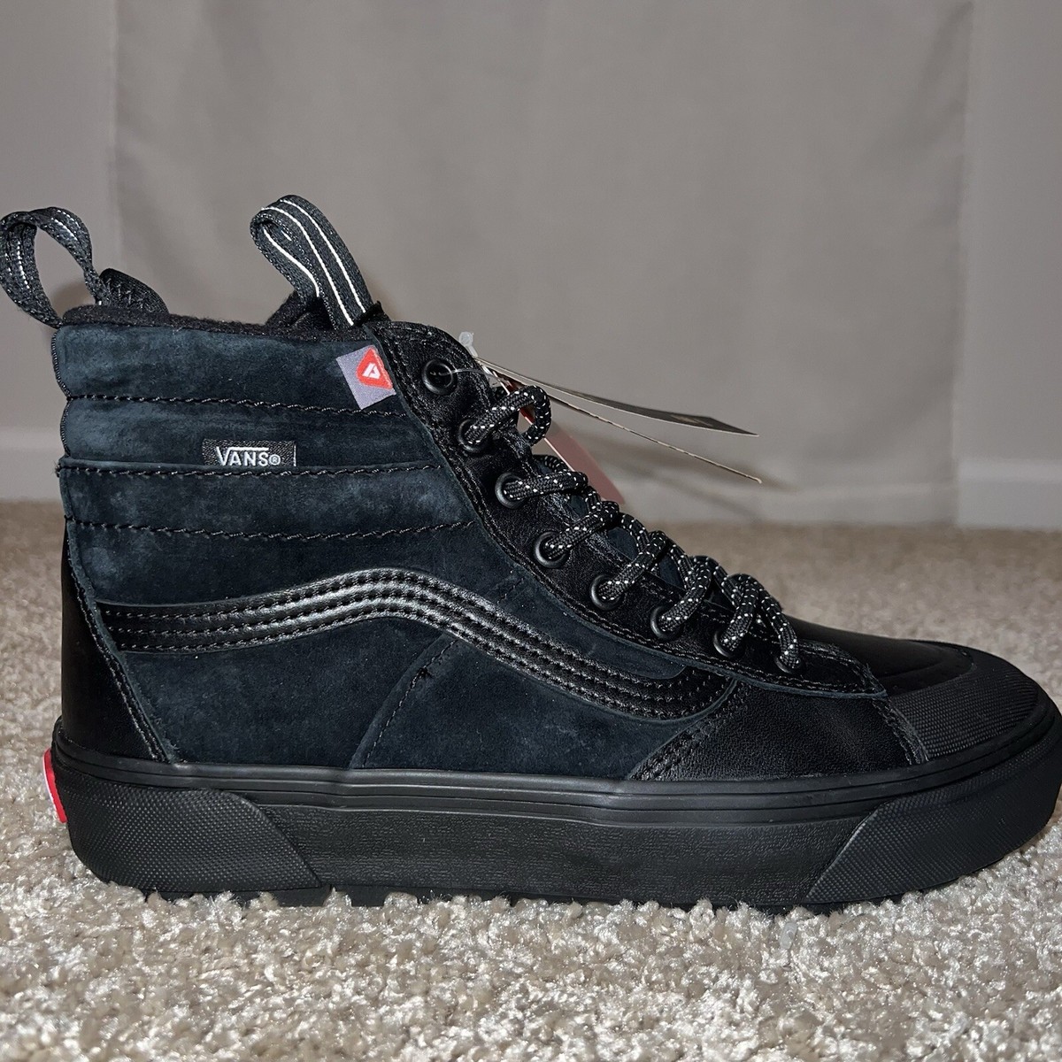 Vans SK8 HI MTE 2 Triple Black Primaloft Hydroguard Boots  display picture 1
