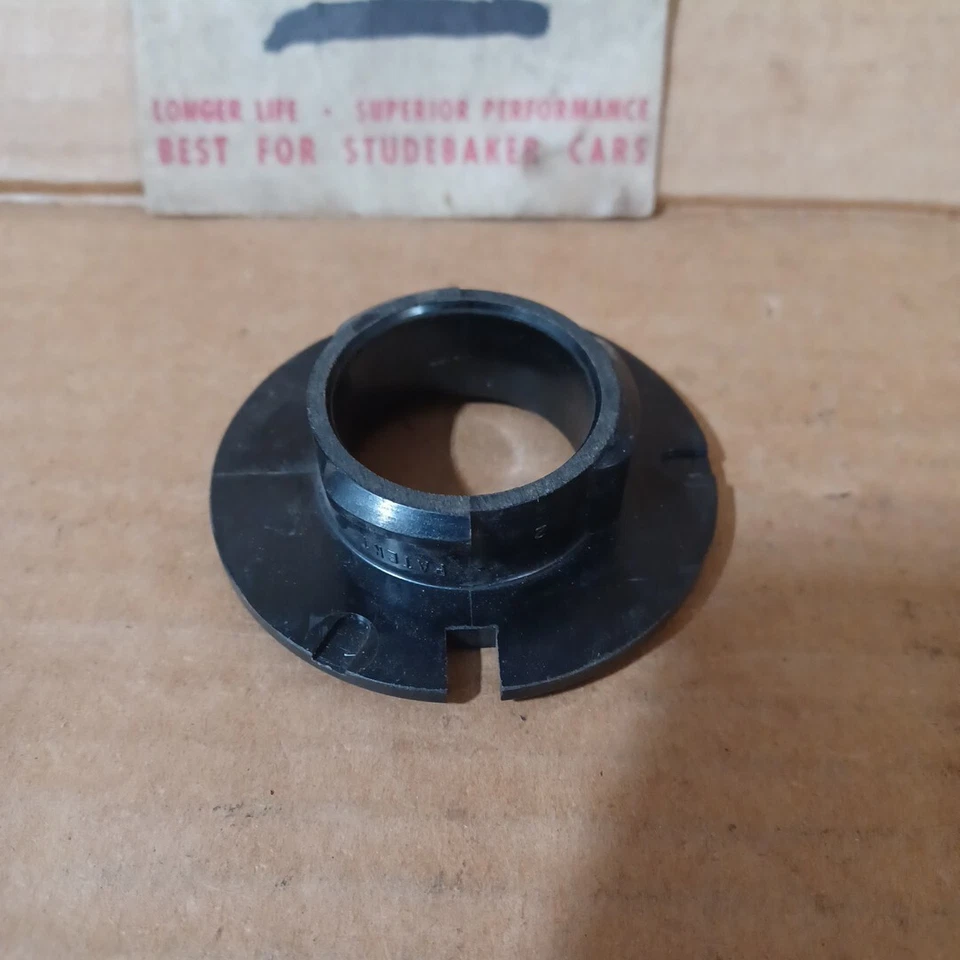 1951-1956 Studebaker Champion y 1956 Commander Horn pulsador NOS 520395 Foto 4 de 4