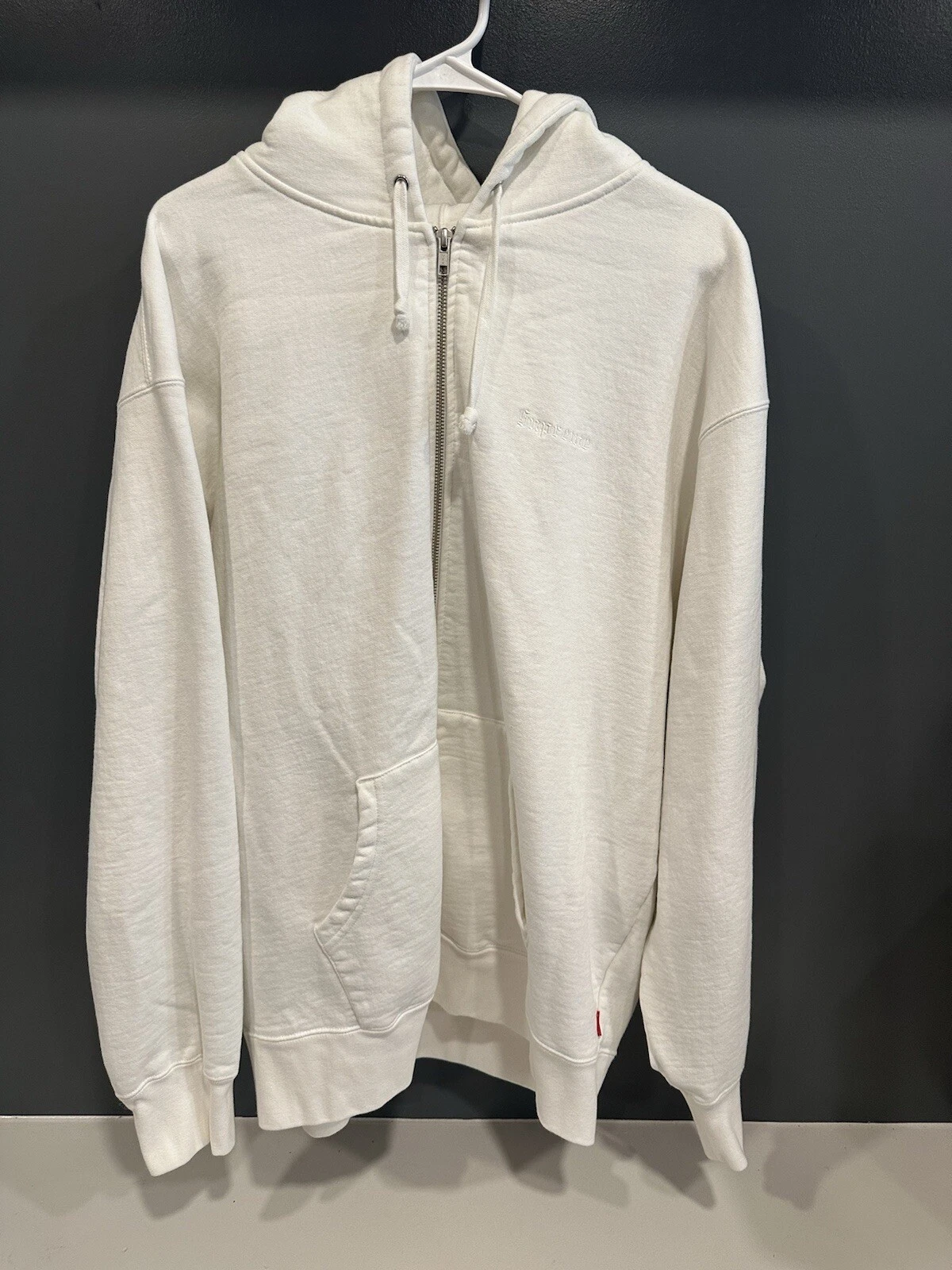 Sweat à capuche zippé intégral Supreme brodé dos taille XL