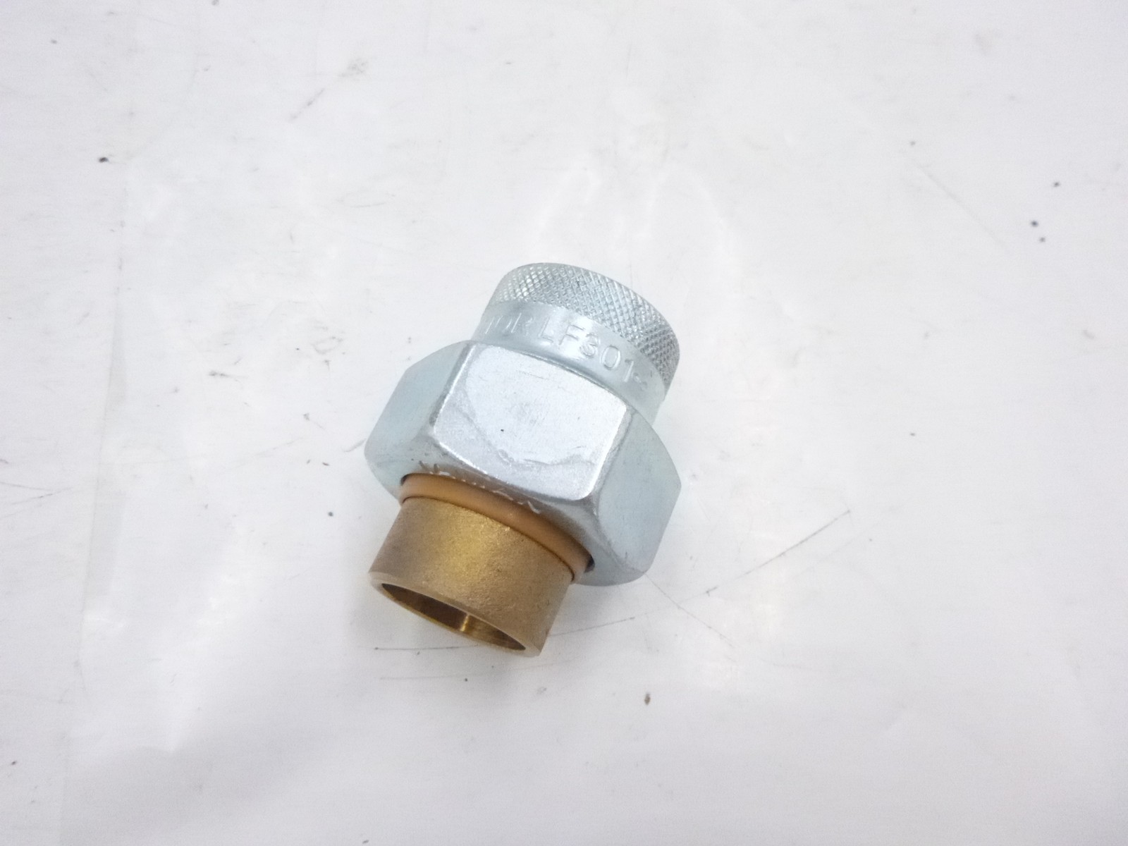 Watts 0009892 Dielectric Union 1" Nominal FNPT x Solder End Style Brass Import